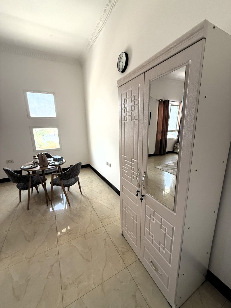 امکانات کامل هاستل نخل
